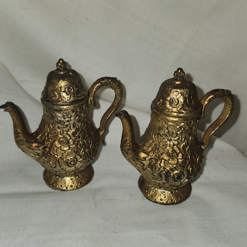 Vintage Salt And Pepper Gold Floral Teapot Set
